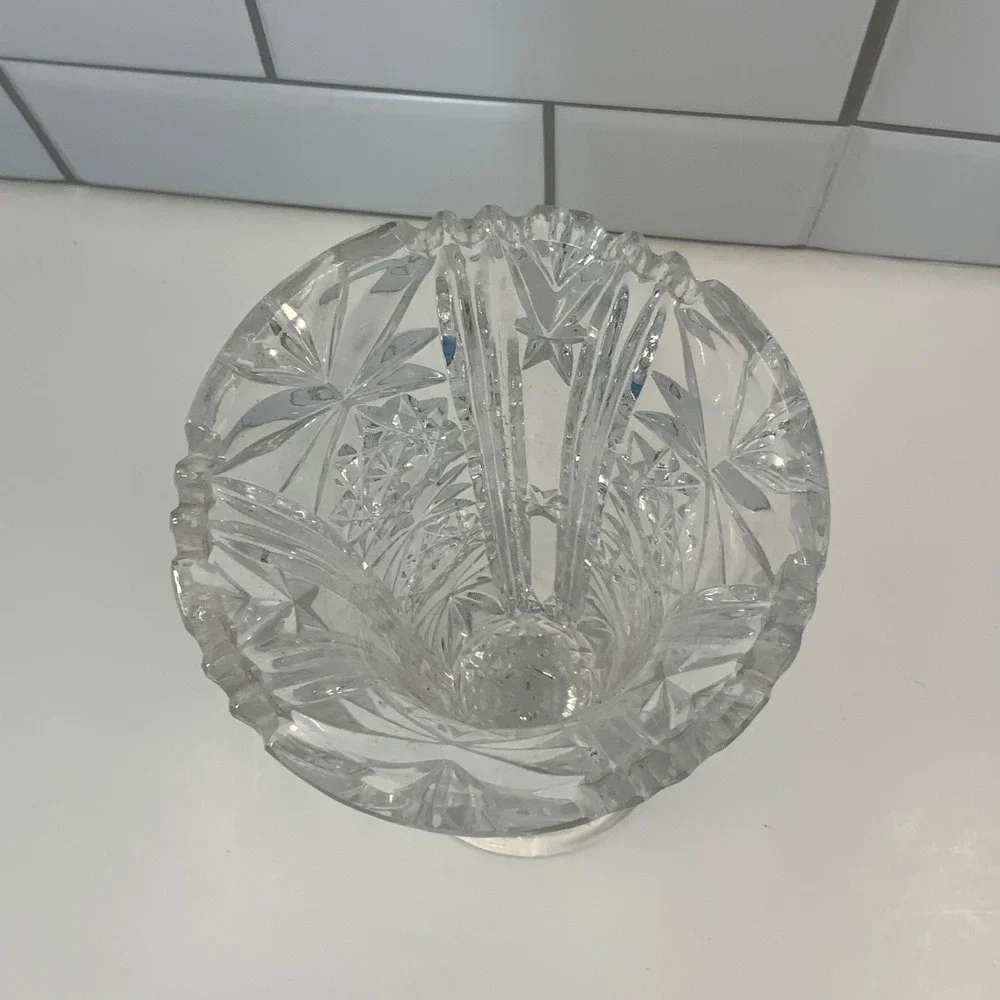 Vintage Cut Crystal Glass‎ Footed Trumpet Vase Starburst Scalloped Rim 8 Inch